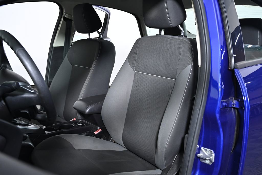 Used 2012 Ford Focus SE FWD image 20