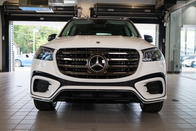 New 2026 Mercedes-Benz GLS 450 4MATIC image 2