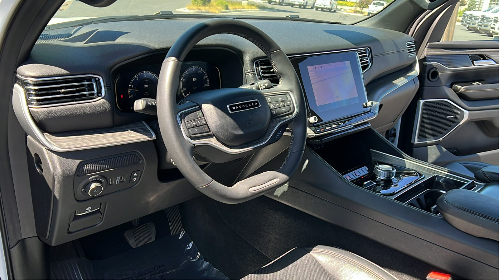 Used 2024 Jeep Wagoneer Series II AWD/4WD image 16