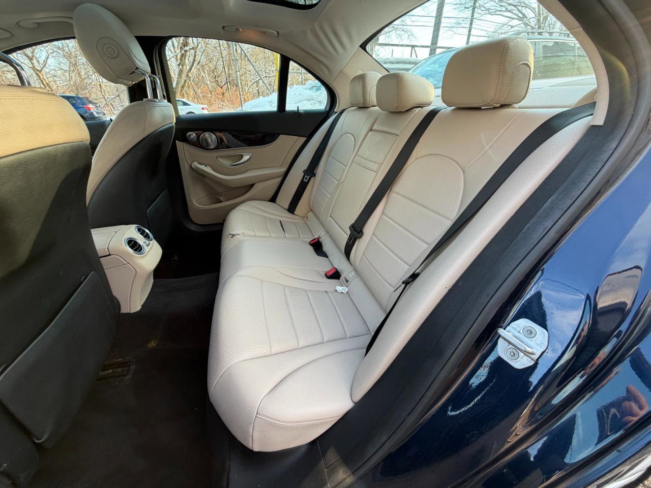 Used 2015 Mercedes-Benz C 300 4MATIC Sedan image 22