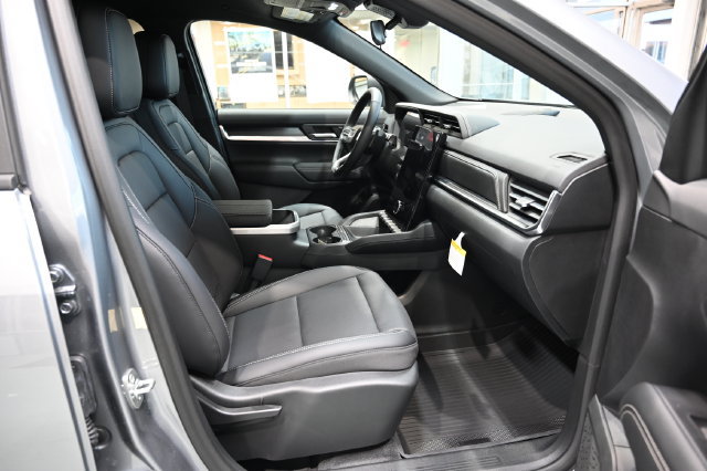 New 2027 GMC Terrain Elevation w/ Elevation Premium Package FWD image 10
