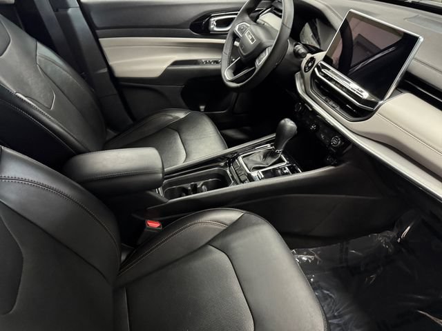 Used 2023 Jeep Compass Limited AWD/4WD image 4