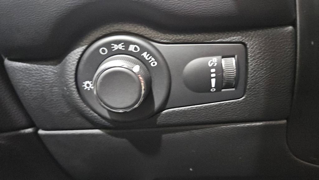 Used 2024 Dodge Durango R/T image 25