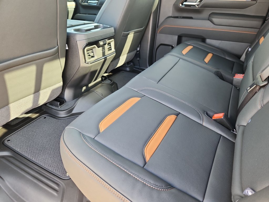 New 2026 GMC Sierra 2500 AT4 w/ AT4 Premium Plus Package AWD/4WD image 9