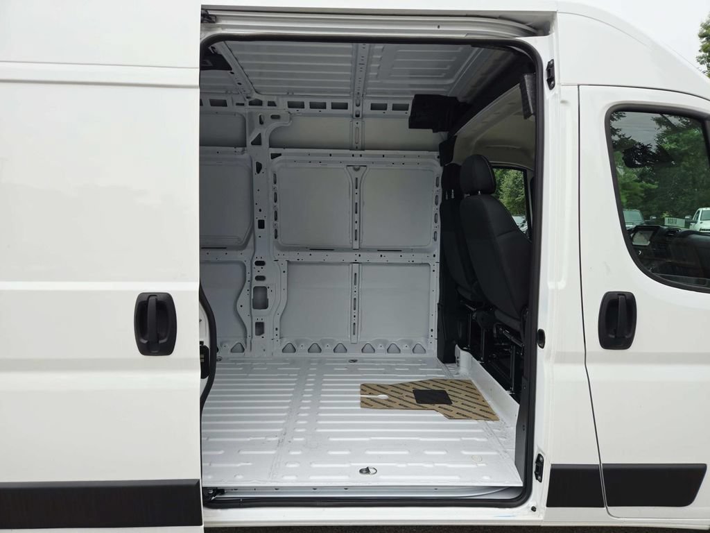 New 2026 RAM ProMaster 3500 w/ Convenience Group FWD image 9