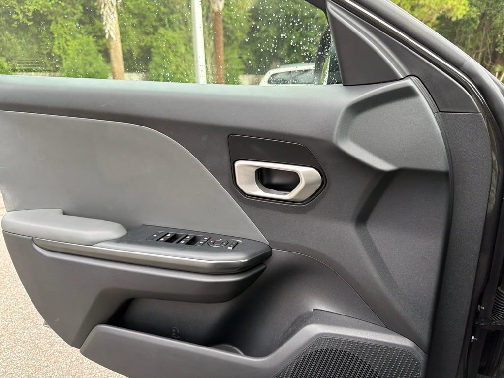 Certified 2025 Kia K4 FWD image 18