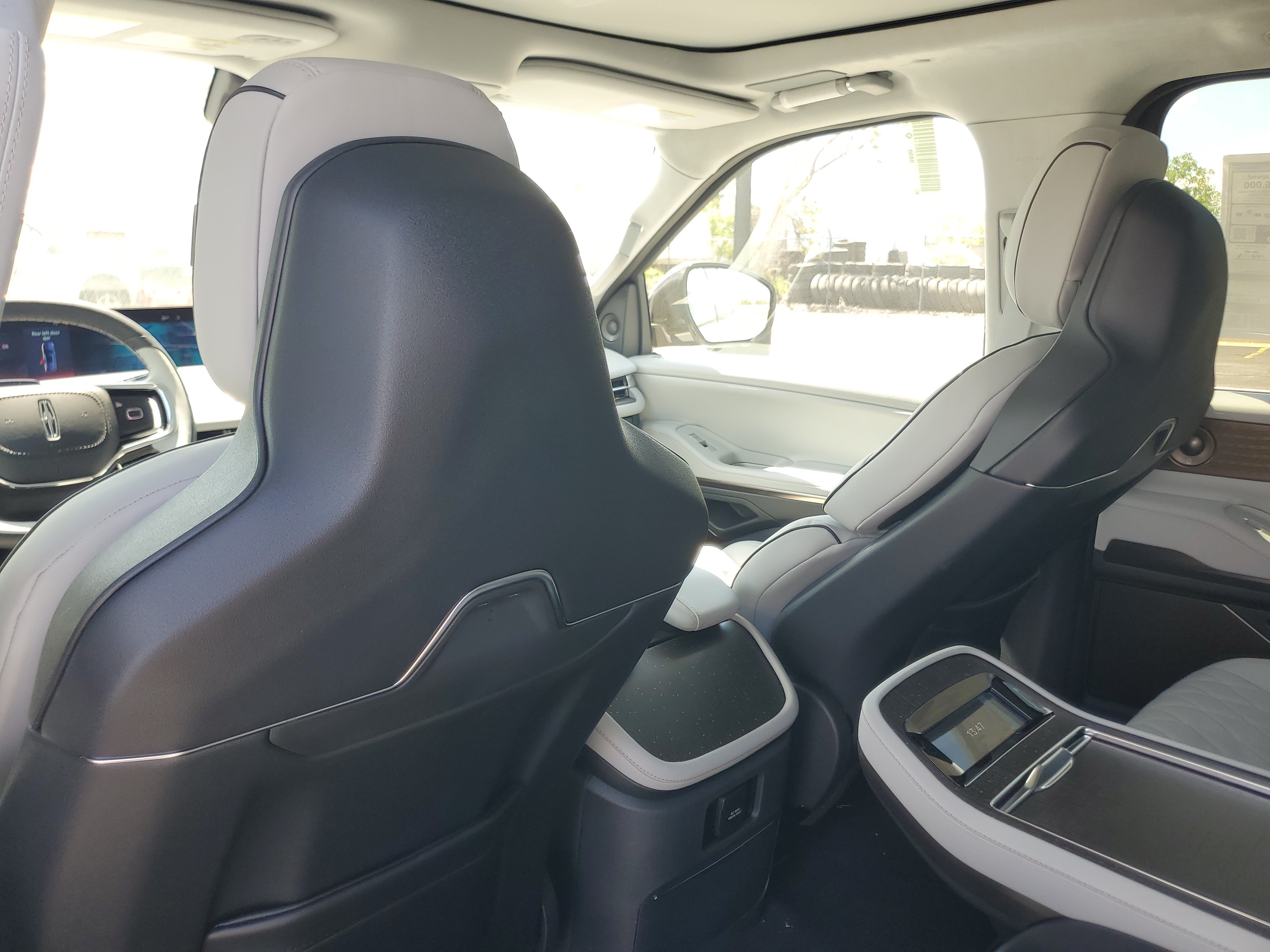 New 2026 Lincoln Navigator Black Label AWD/4WD image 28