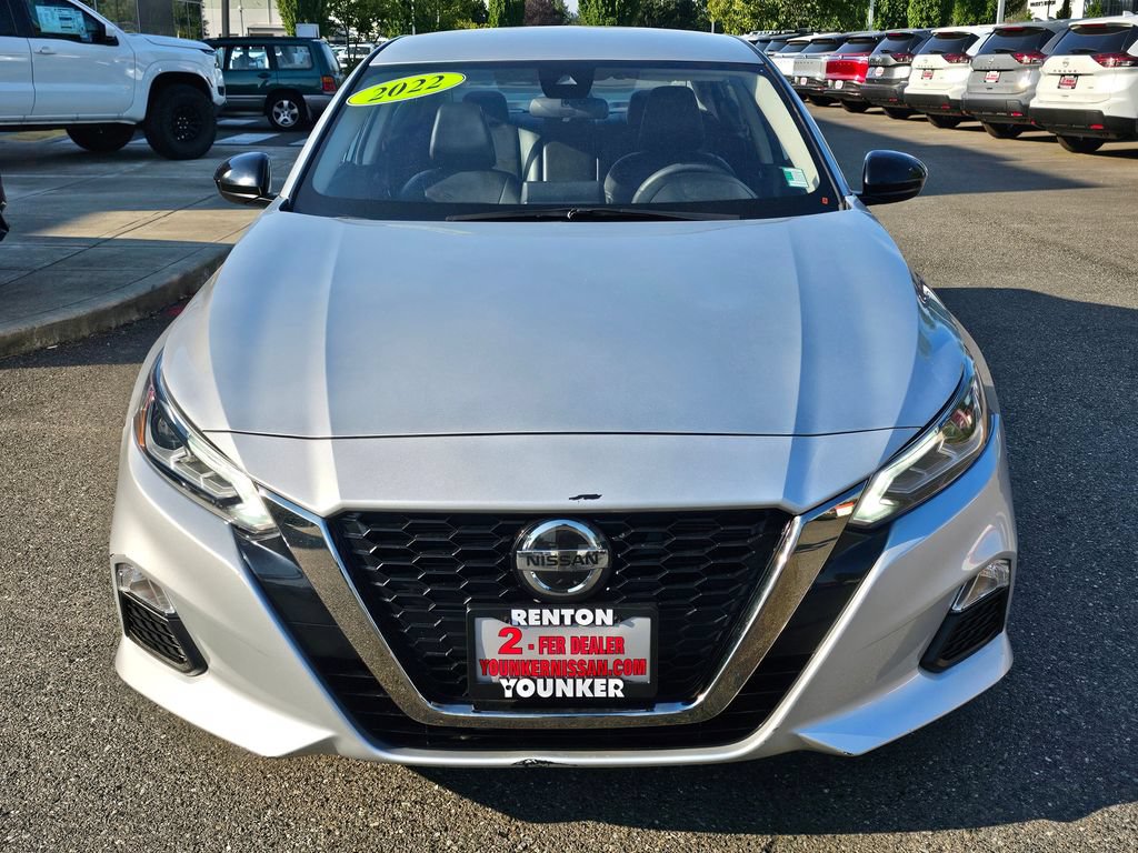 Used 2022 Nissan Altima 2.5 SR FWD image 2