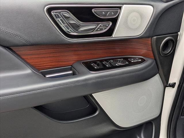 Used 2024 Lincoln Navigator L Reserve image 12