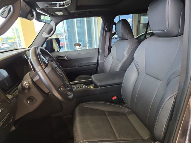 Used 2024 Lexus GX 550 w/ Accessory Package (2T) AWD/4WD image 14