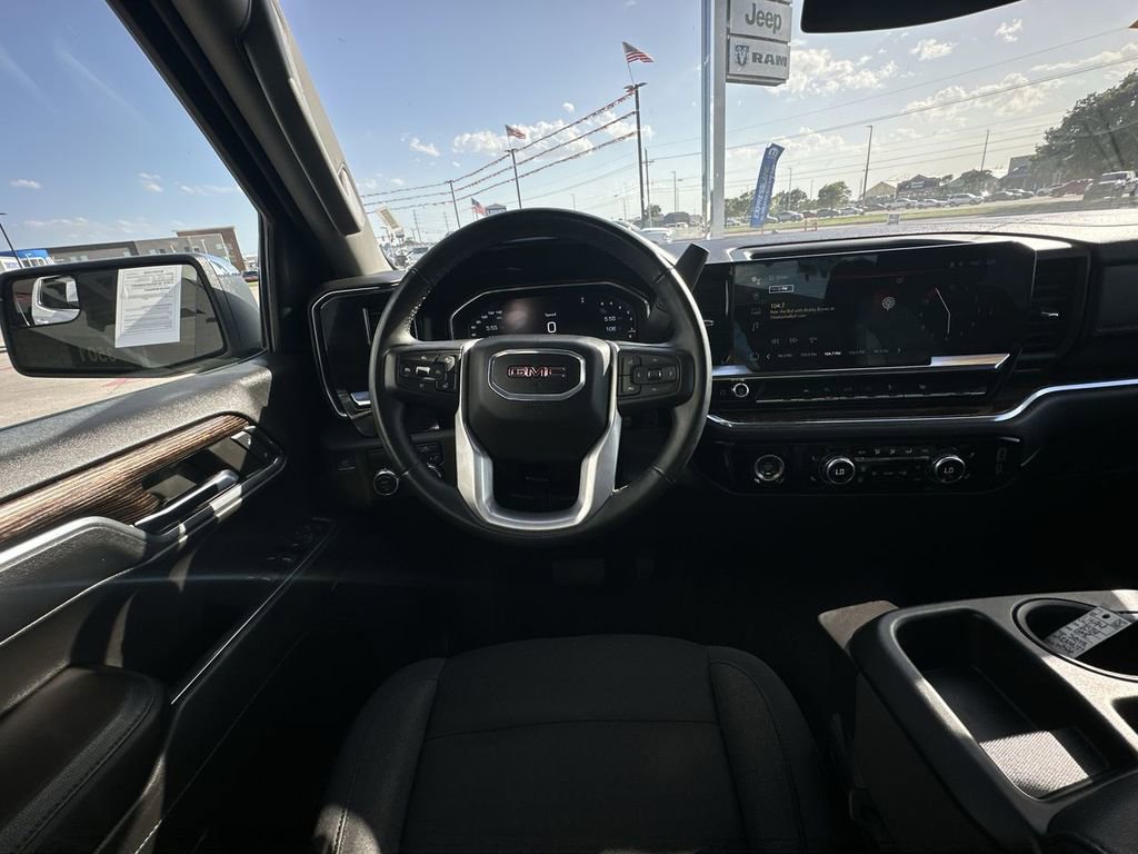 Used 2024 GMC Sierra 1500 SLE image 17