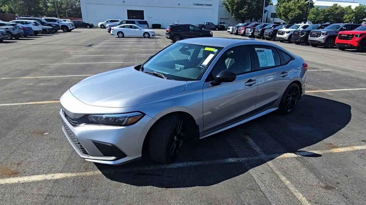 Used 2024 Honda Civic Sport image 4
