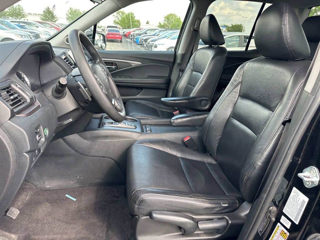 Used 2023 Honda Ridgeline Sport image 14