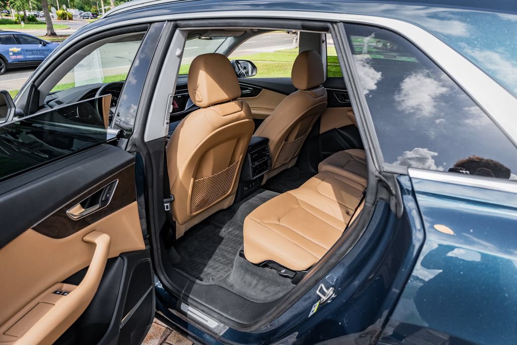 Used 2019 Audi Q8 Prestige AWD/4WD image 37