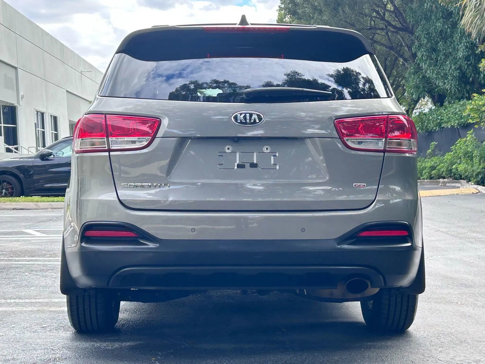 Used 2017 Kia Sorento LX w/ LX Convenience Package image 6