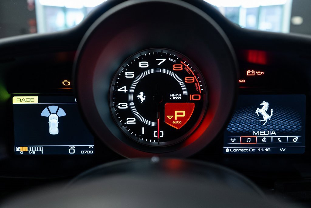 Used 2018 Ferrari 488 GTB Base image 26