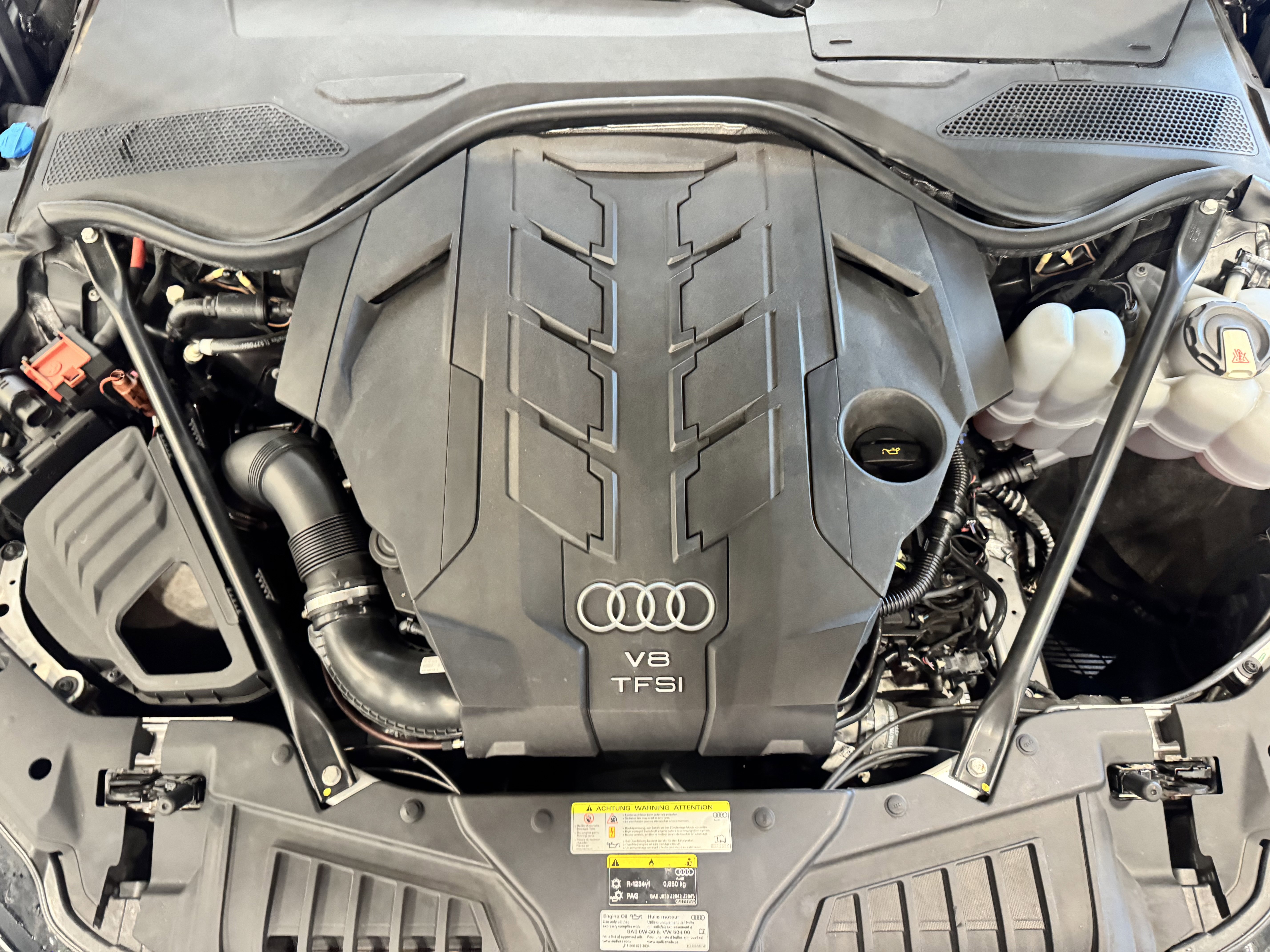 Used 2020 Audi A8 L 4.0T image 16