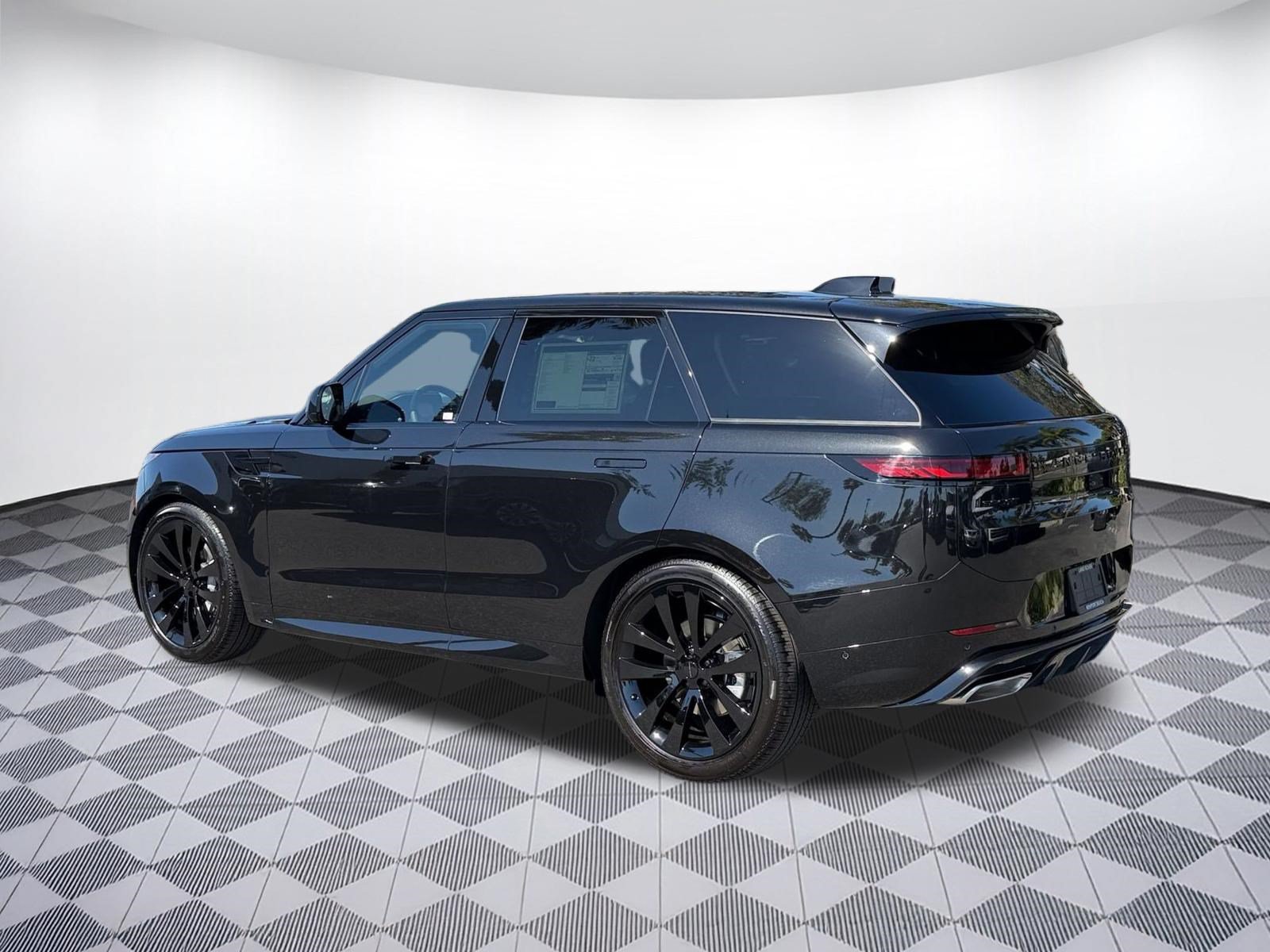 New 2027 Land Rover Range Rover Sport Dynamic SE AWD/4WD image 3