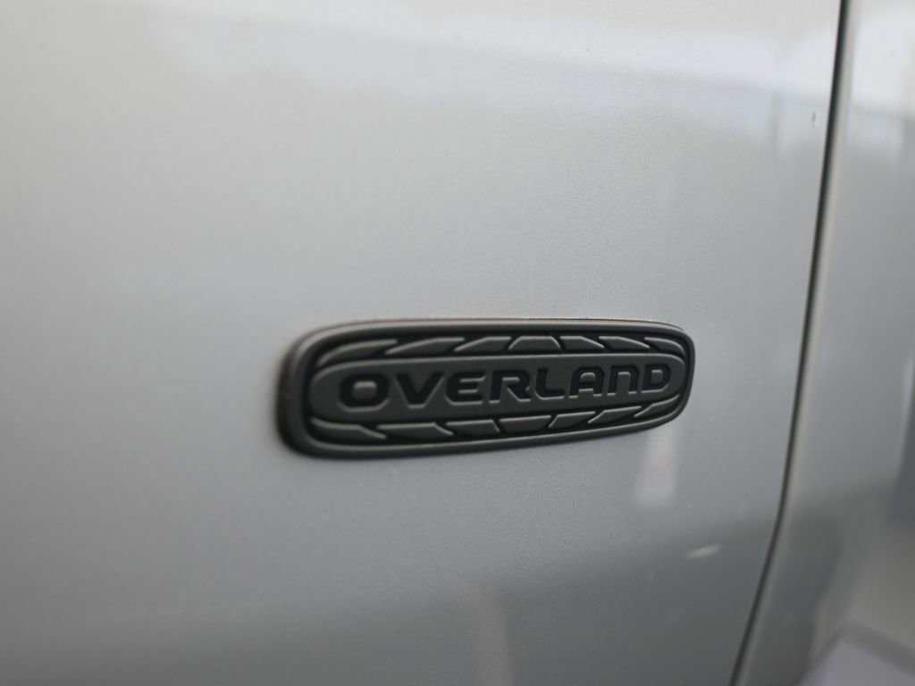 New 2026 Jeep Cherokee Overland image 36