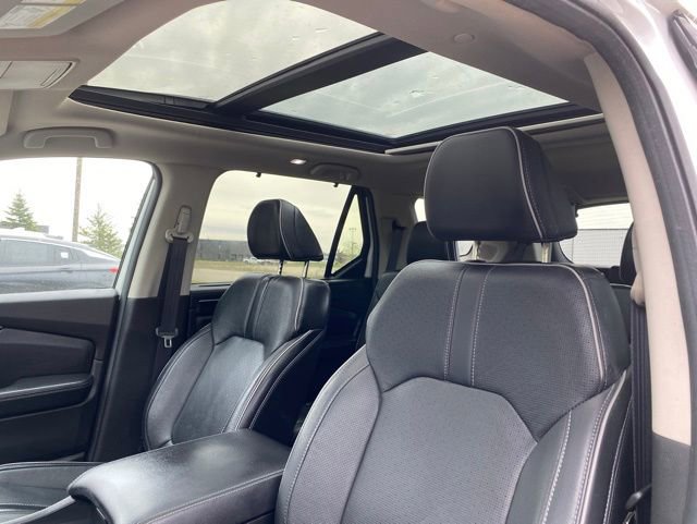 Used 2025 Honda Pilot Elite image 14