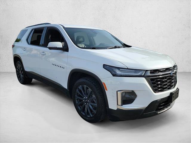 Used 2022 Chevrolet Traverse RS image 3