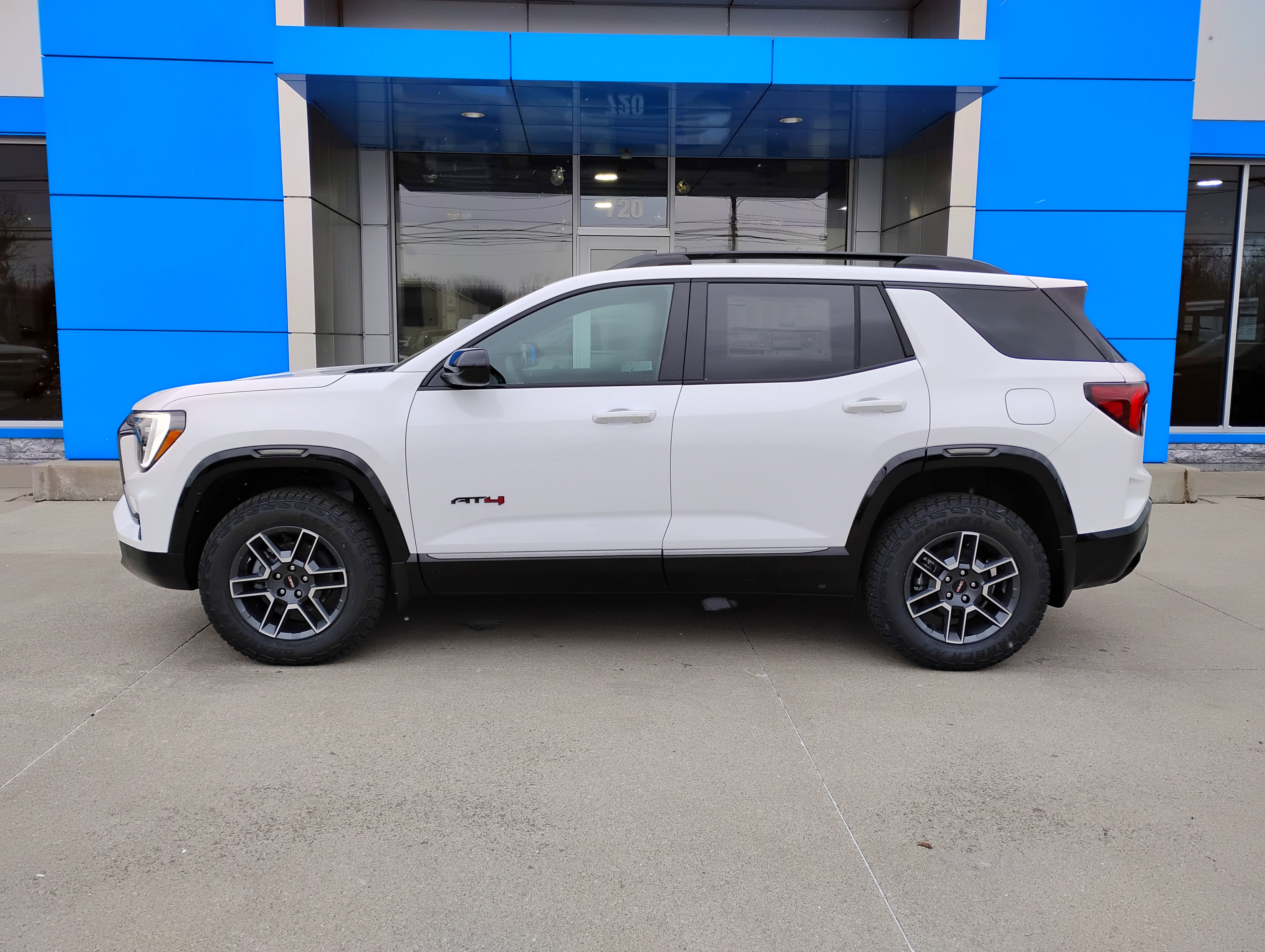 New 2026 GMC Terrain AT4 w/ LPO, Black Badging Package image 32
