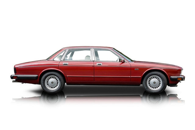 Used 1988 Jaguar XJ Vanden Plas RWD image 2