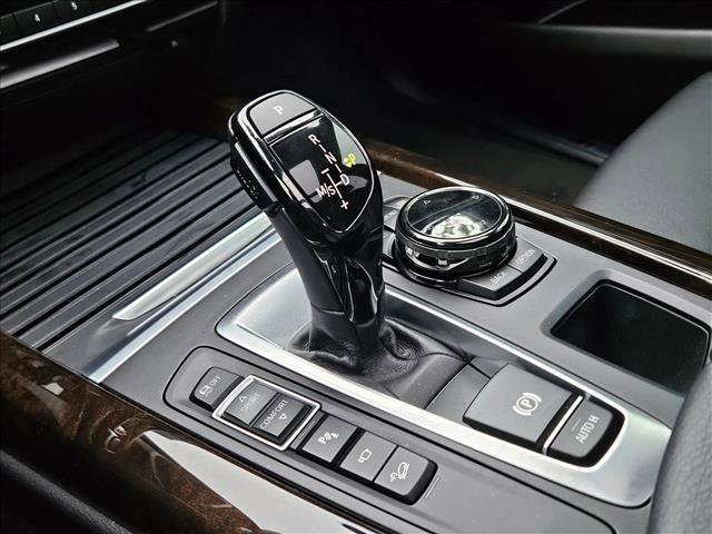 Used 2015 BMW X5 xDrive50i AWD/4WD image 11