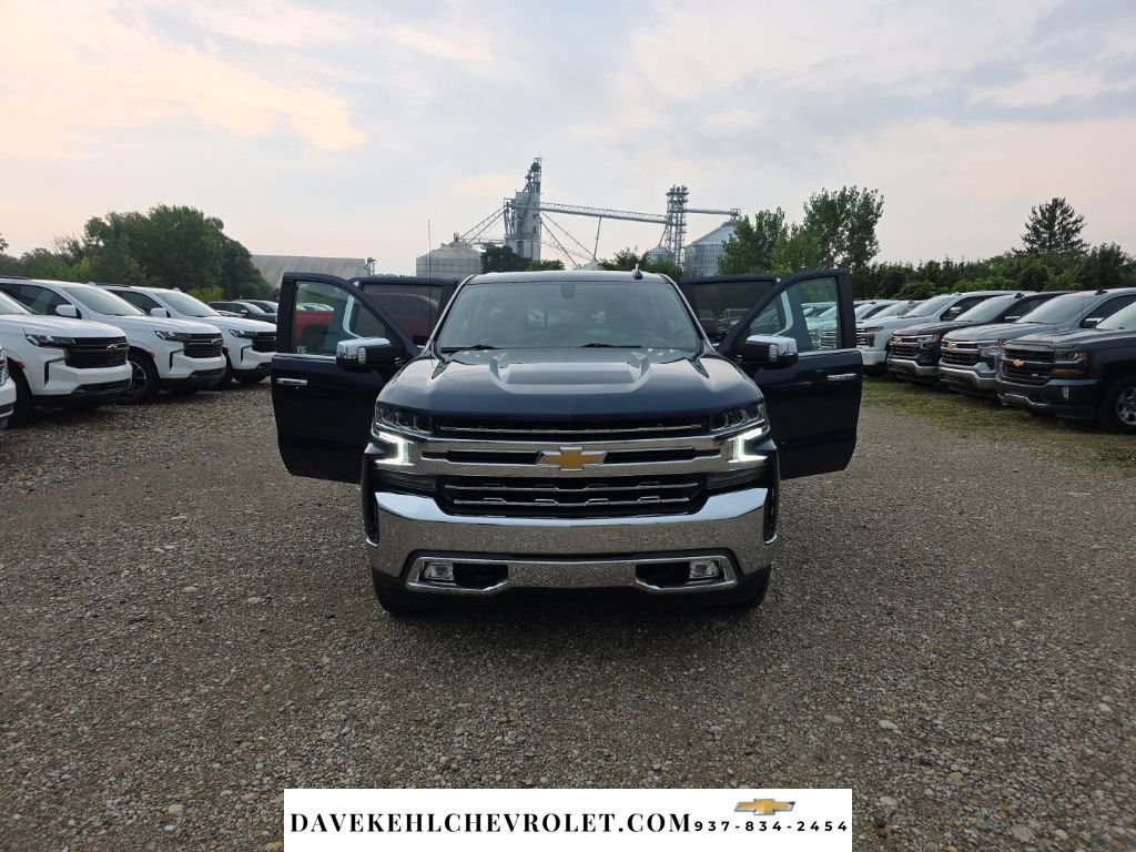 Used 2022 Chevrolet Silverado 1500 LTZ AWD/4WD image 38