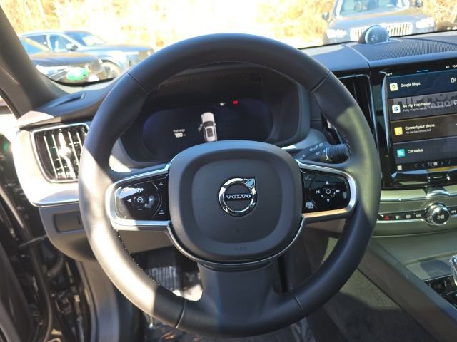 Certified 2025 Volvo XC60 B5 Ultra image 30