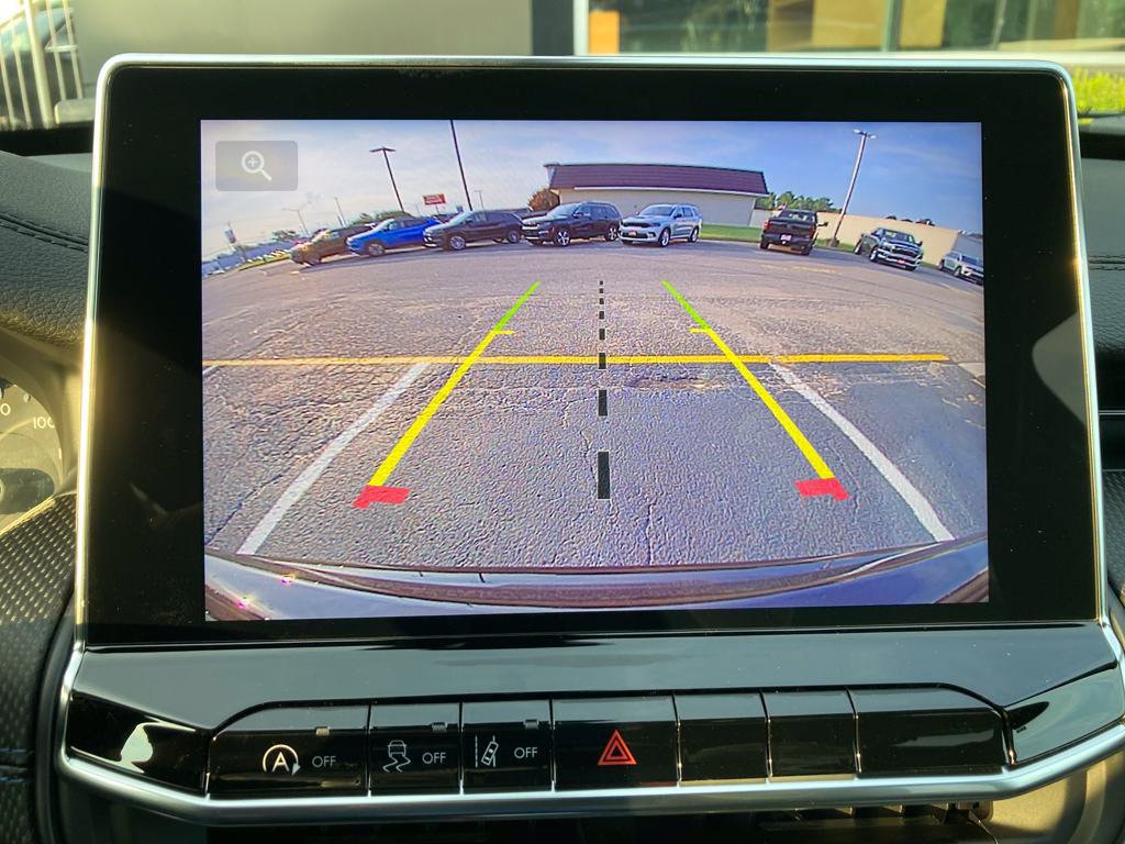 New 2025 Jeep Compass Latitude w/ Sun & Sound Group AWD/4WD image 29