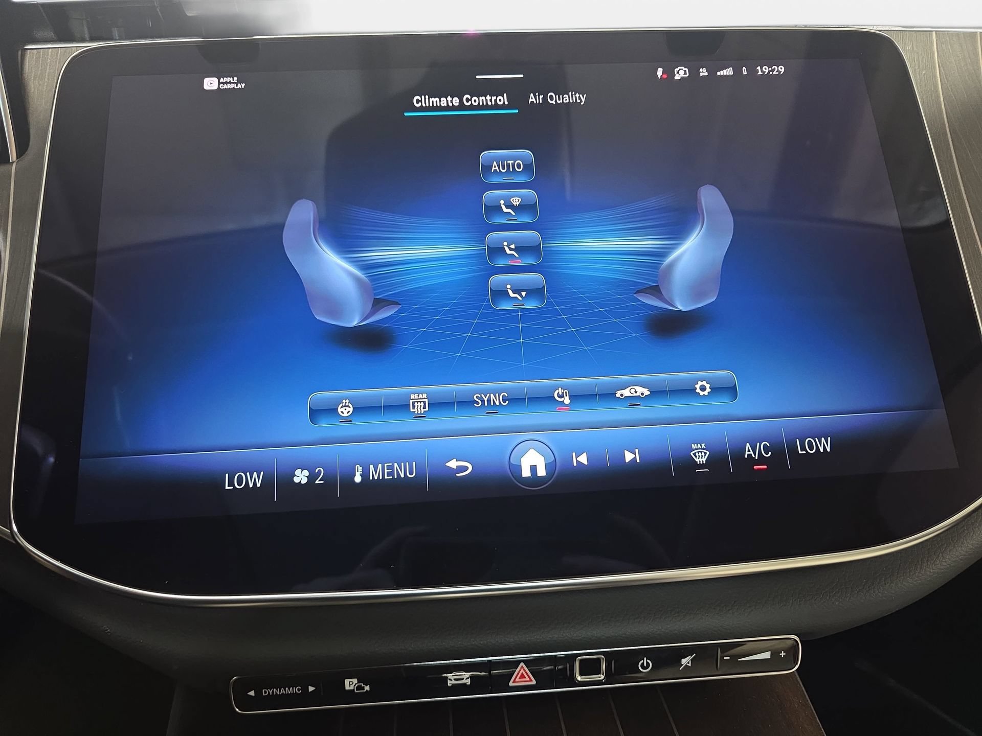 Used 2025 Mercedes-Benz E 350 4MATIC Sedan image 24