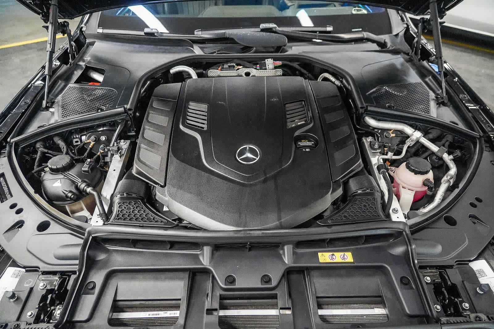 Used 2022 Mercedes-Benz S 580 4MATIC Sedan w/ Rear Seat Package image 26