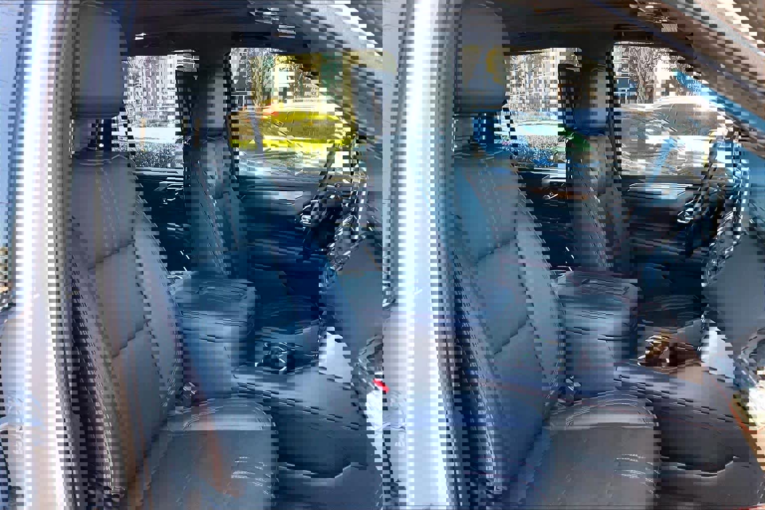 Used 2021 Chevrolet Suburban RST w/ Luxury Package image 9