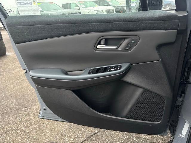 New 2026 Nissan Leaf Platinum+ w/ Cargo Package (Platinum+) FWD image 18