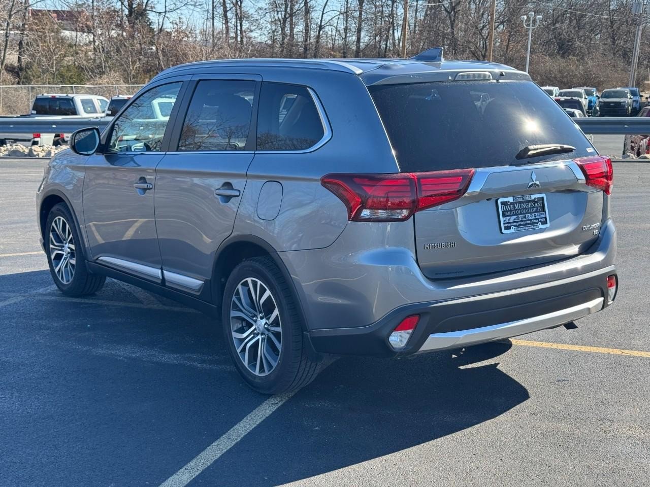 Used 2017 Mitsubishi Outlander SEL image 6