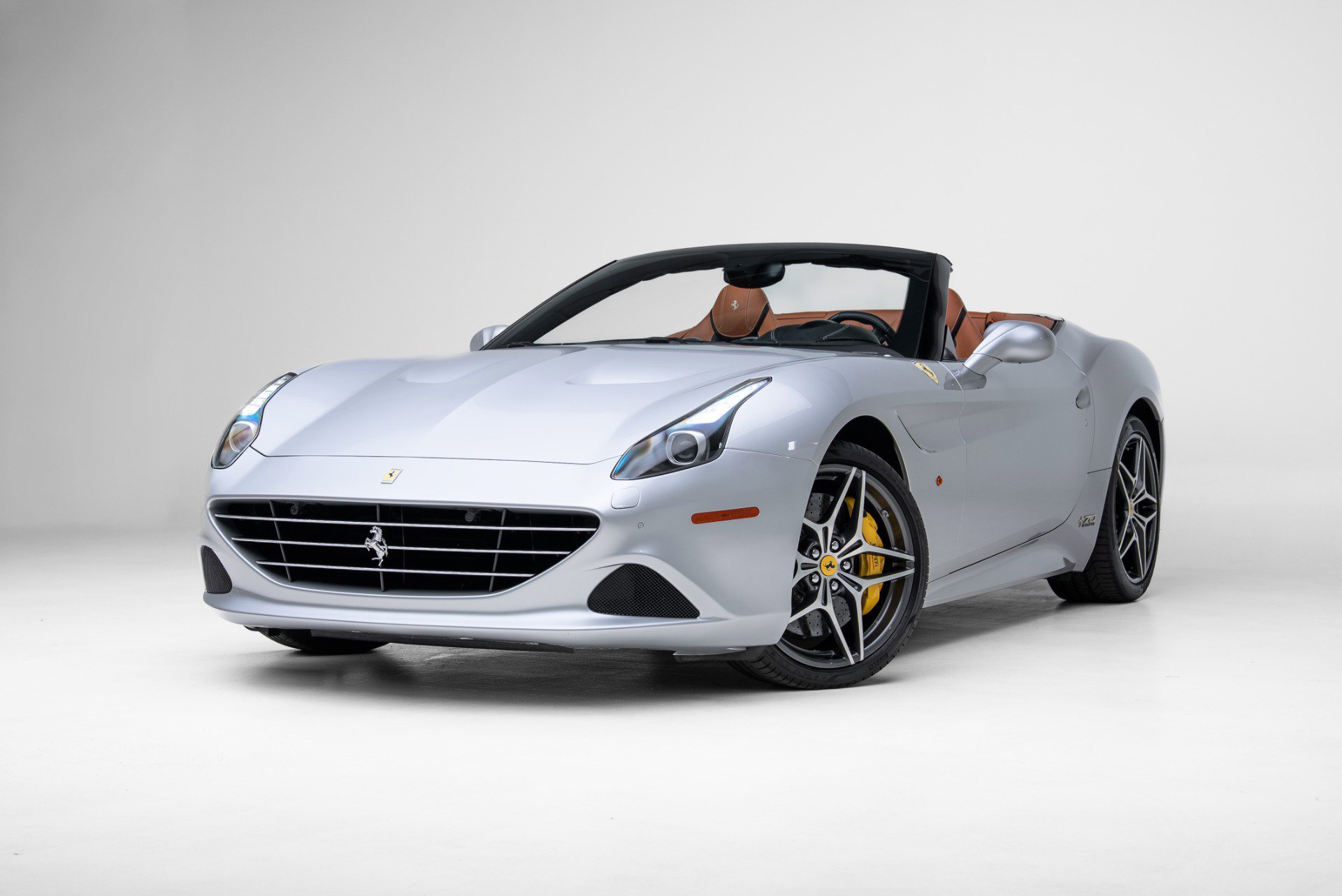Used 2016 Ferrari California T image 44