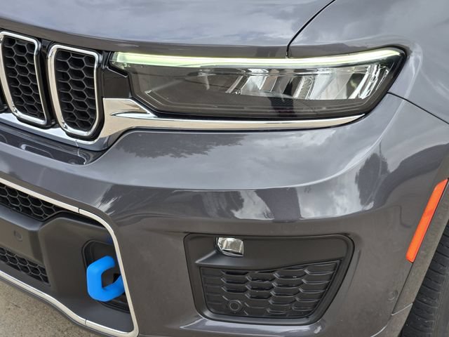 Certified 2022 Jeep Grand Cherokee Overland AWD/4WD image 8