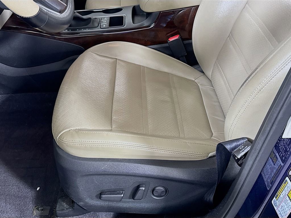 Used 2018 Kia Sorento EX image 18