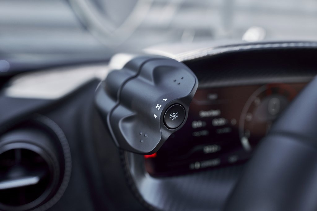 Used 2024 McLaren 750S Spider image 57