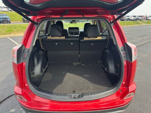 Used 2016 Toyota RAV4 Limited w/ Advanced Technology Package image 9