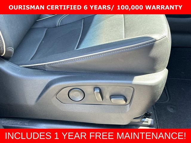Used 2023 GMC Yukon XL SLT w/ SLT Premium Package AWD/4WD image 12