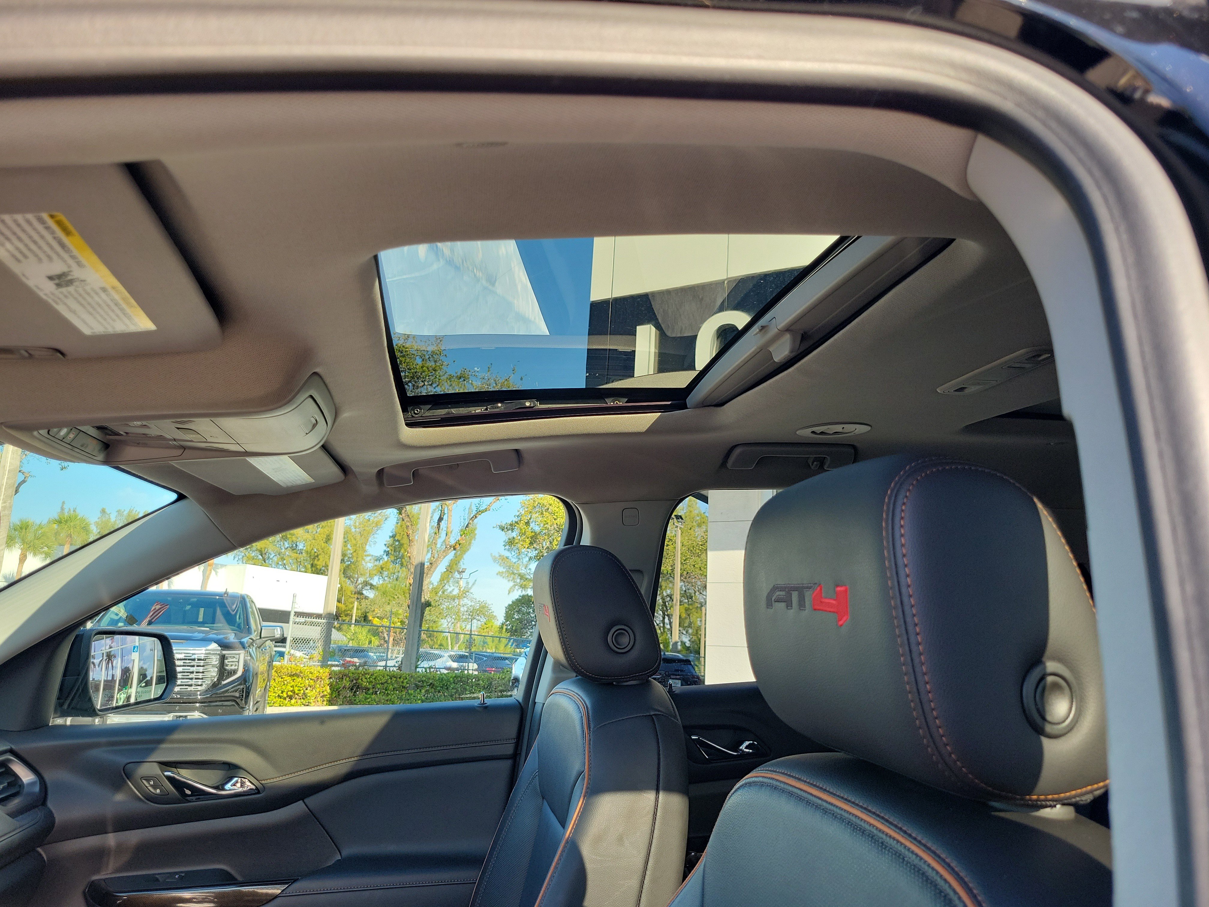 Used 2023 GMC Acadia AT4 w/ Technology Package image 12