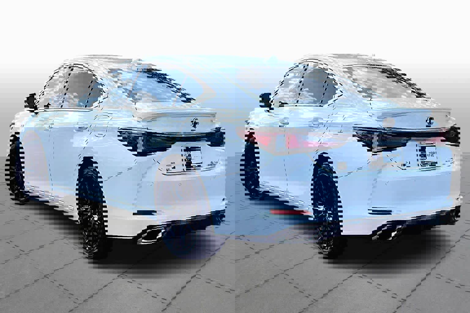 Used 2023 Lexus ES 350 F Sport w/ Accessory Package (Z2) image 12