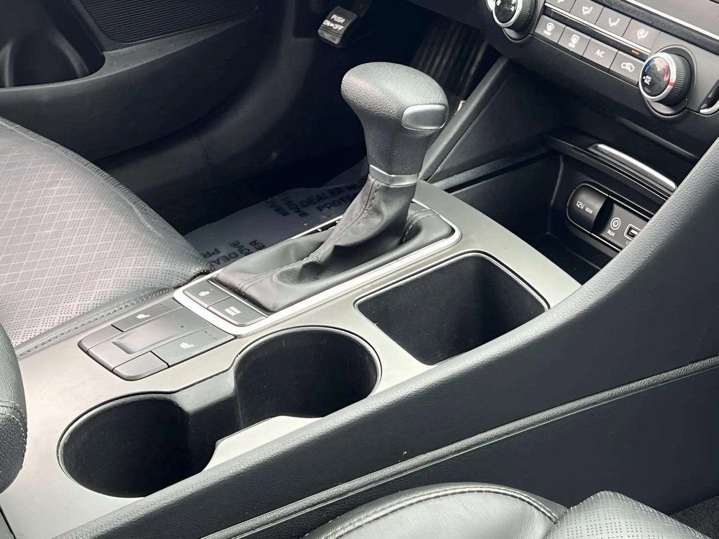 Used 2020 Kia Optima SE image 32