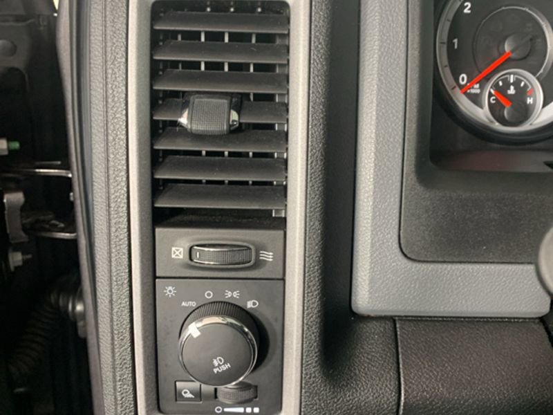 Used 2014 RAM 1500 Express image 19
