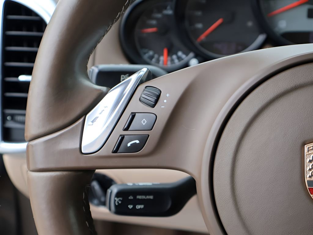 Used 2013 Porsche Cayenne S AWD/4WD image 30
