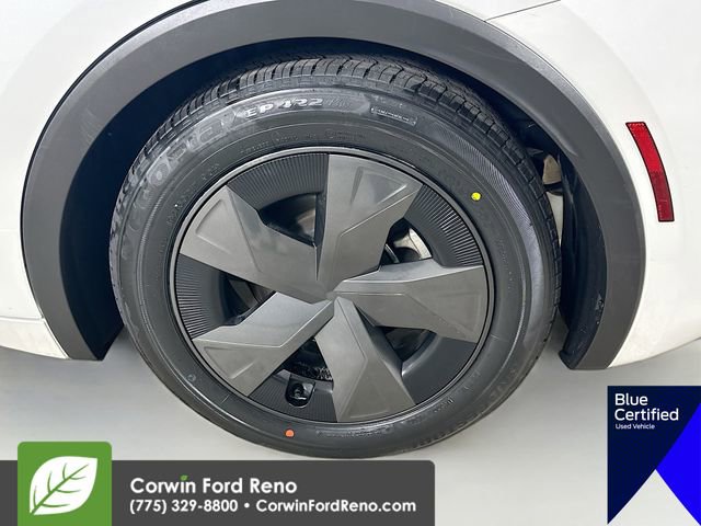 Used 2025 Toyota Prius LE image 32