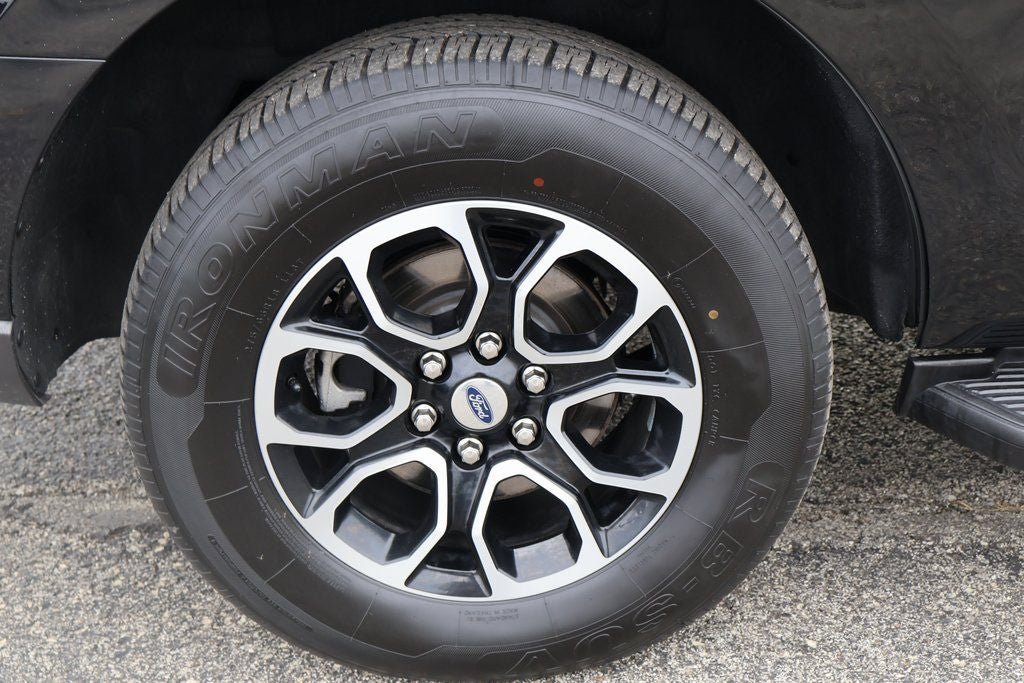 Used 2024 Ford Expedition XLT image 7