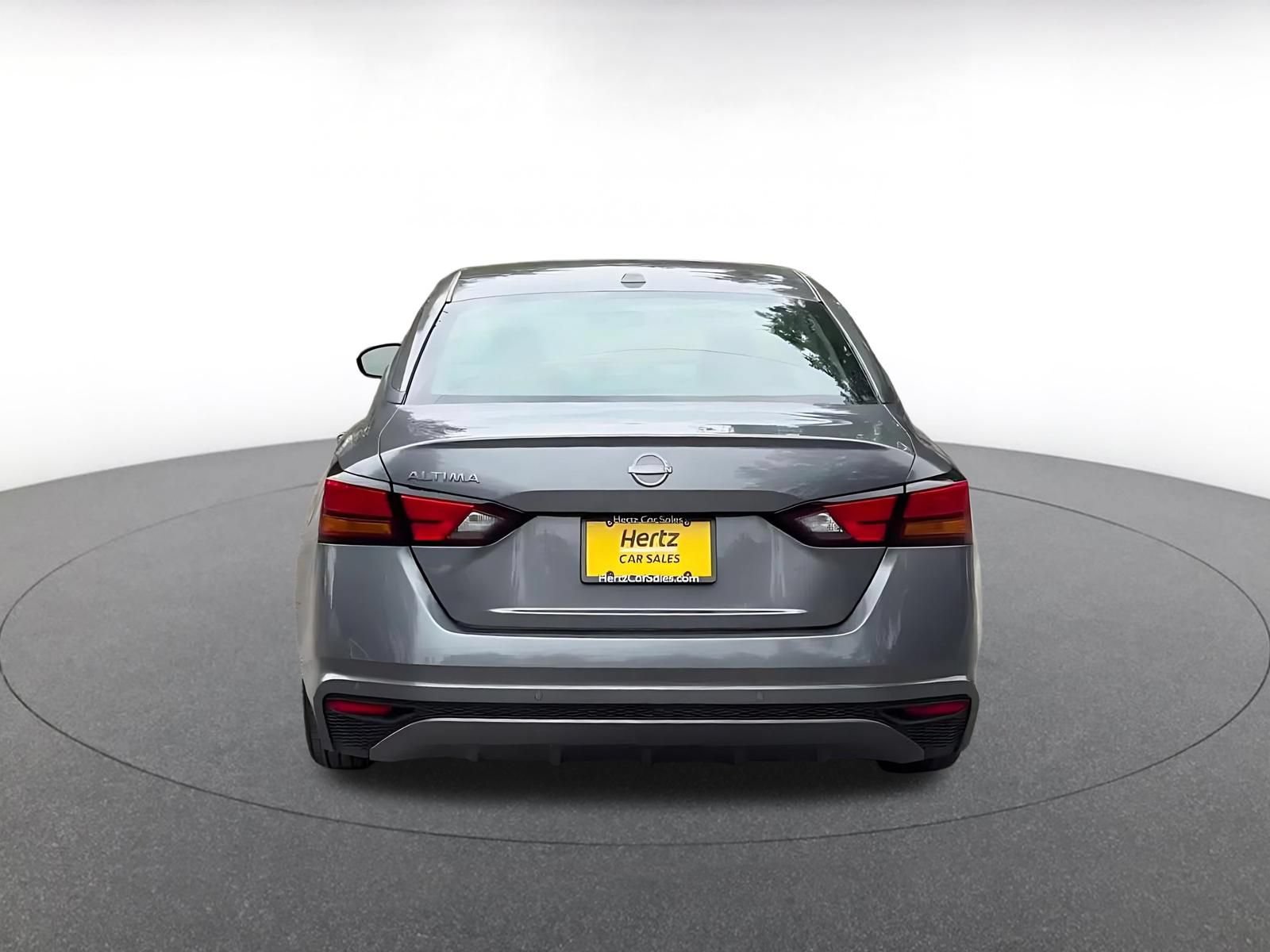 Used 2025 Nissan Altima 2.5 SV FWD image 10